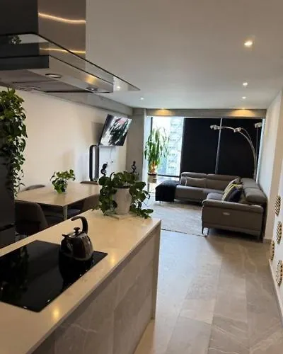 Homestay En Penthouse Cerca Angel Independencia *
